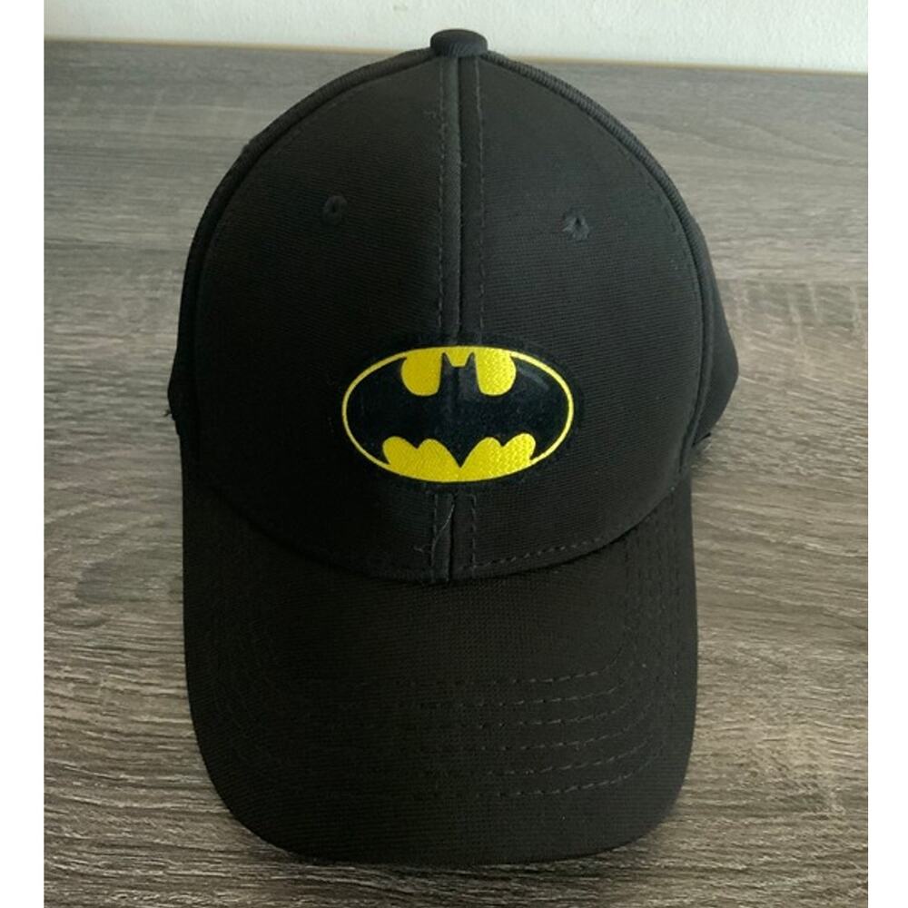 DC Batman Black Flex Fit Hat Cap Youth Size 54cm Cap USED